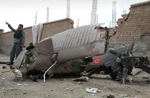 Kabildeki helikopter kazasından ilk görüntüler 23