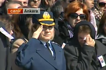 Türkiye şehitlerini uğurluyor 15