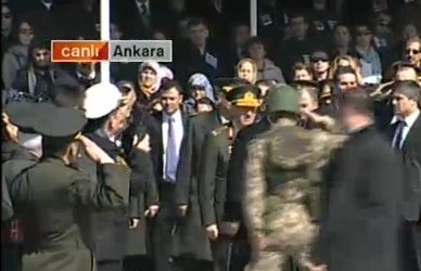 Türkiye şehitlerini uğurluyor 8