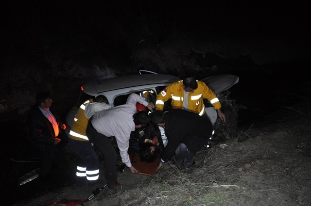 Otomobil sulama kanalına düştü: 1 ölü 5