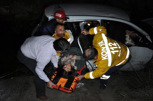 Otomobil sulama kanalına düştü: 1 ölü 7