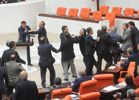 4+4+4de tansiyon yükseldi 13