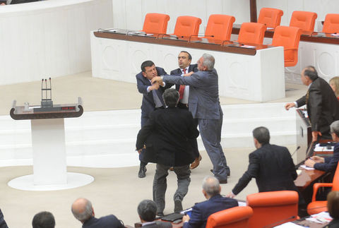 4+4+4de tansiyon yükseldi 8