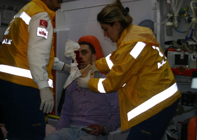 Yaralı sürücü yardım ekiplerine neye çarptığını sordu 3