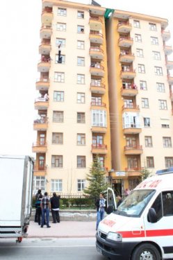 Cep telefonu kavgası pencerede bitti 3