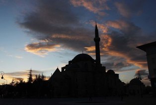 Konyada kartpostallık günbatımı