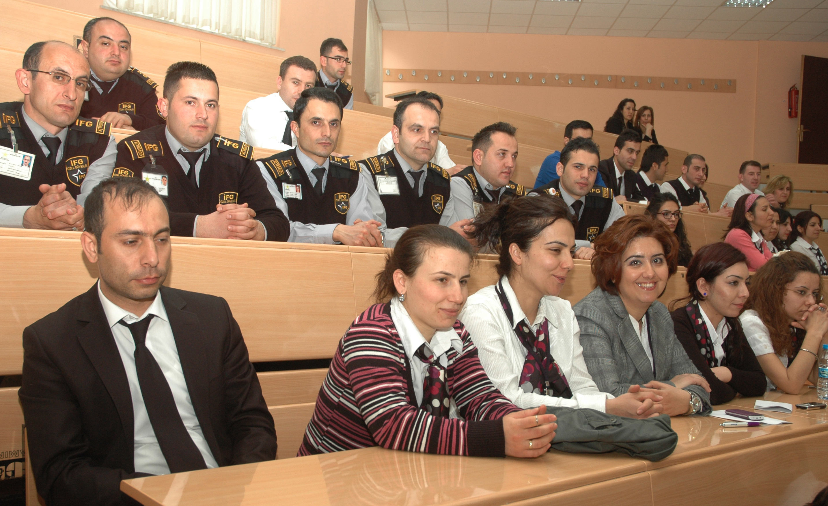 Sekreter ve güvenlikçiler eğitildi 1