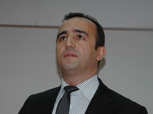 Sekreter ve güvenlikçiler eğitildi