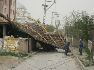 Konya’da şiddetli rüzgar