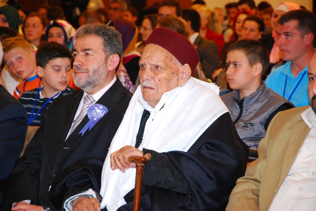Oğul Muhtar Arınç’ı ağlattı