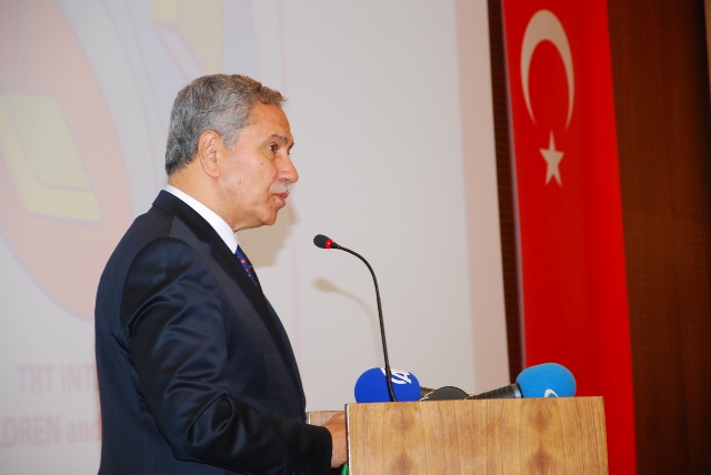 Oğul Muhtar Arınç’ı ağlattı