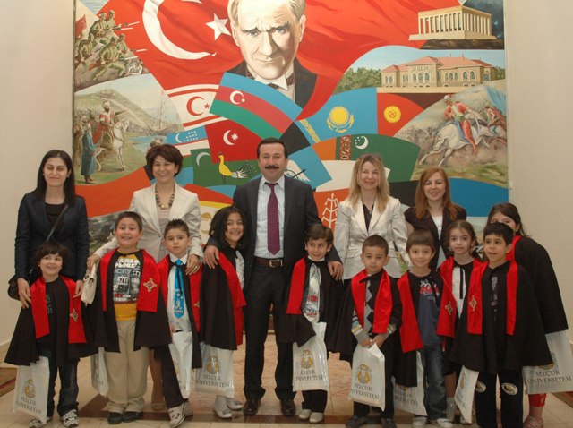 Selçuk rektörü değişti 5