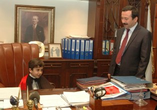 Selçuk rektörü değişti