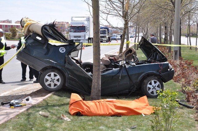 Hurdaya dönen araçtan inanılmaz kurtuluş 2