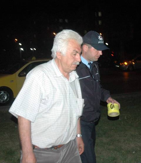 TIR otomobili biçti: 1 ölü