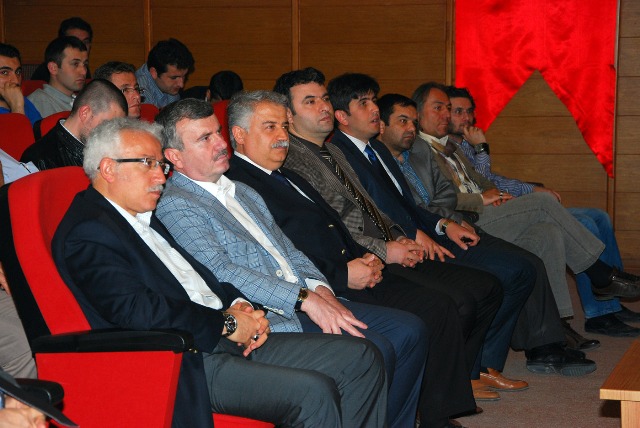 Özcan “Şehir ve Üniversite”yi anlattı 1