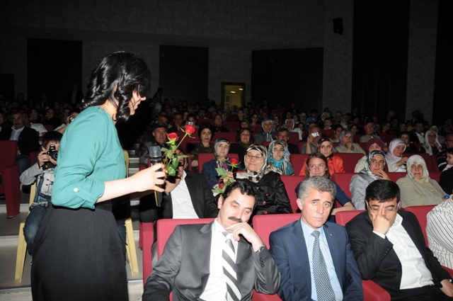 Ekol’den gül gecesi
