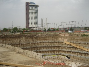 40 milyon dolarlık inşaat durduruldu 