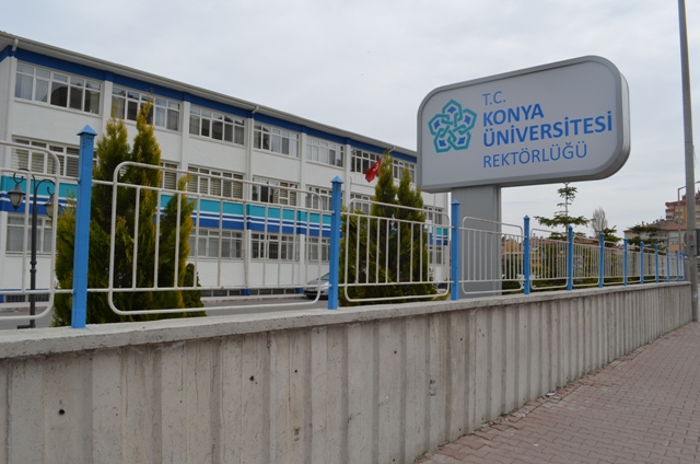 Üniversitede tabela değişti