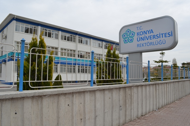 Üniversitede tabela değişti