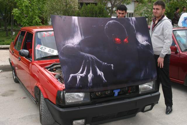 Araba tutkunlarından drift şov 1