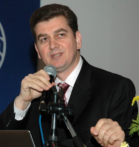 Normal doğumun önemine dikkat çekti 4