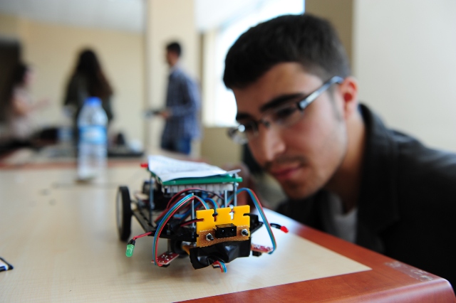 Geleceğin robot tasarımcıları yarıştı 2