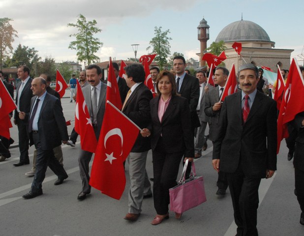 Selçuk’ta renkli kortej 11