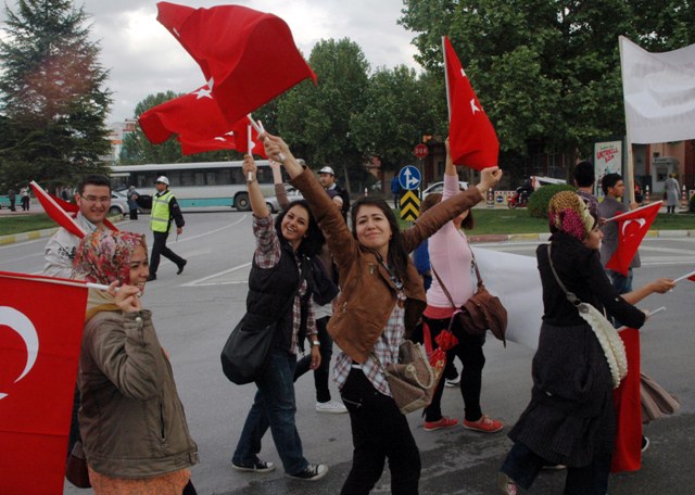 Selçuk’ta renkli kortej