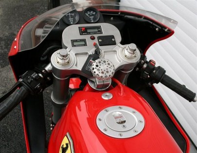 Dünyanın tek Ferrari motosikleti 6