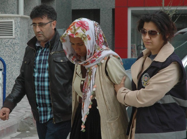 Özel harekatlı şafak baskını: 50 gözaltı 9