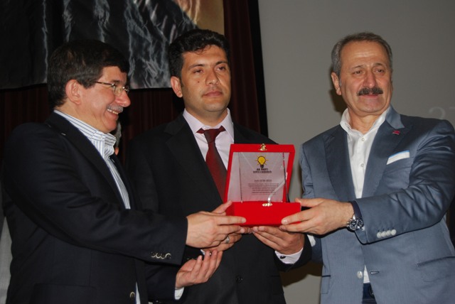 Davutoğlu: Bize dinlenmek haram 12
