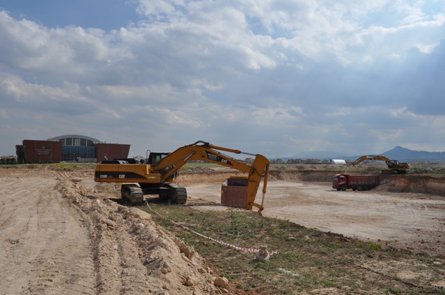 Stadyumun temelleri atılıyor