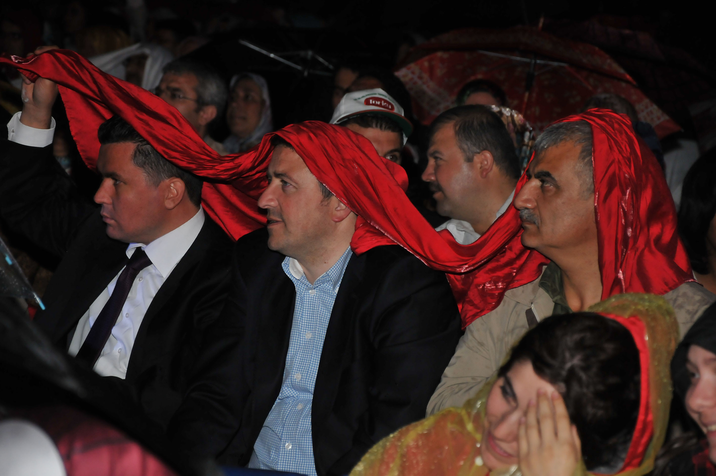 Yağmur altında Türkçe coşkusu 16
