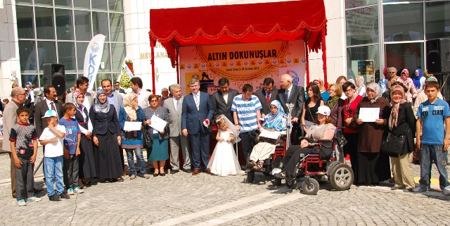 Altın Dokunuşlar sergisi açıldı