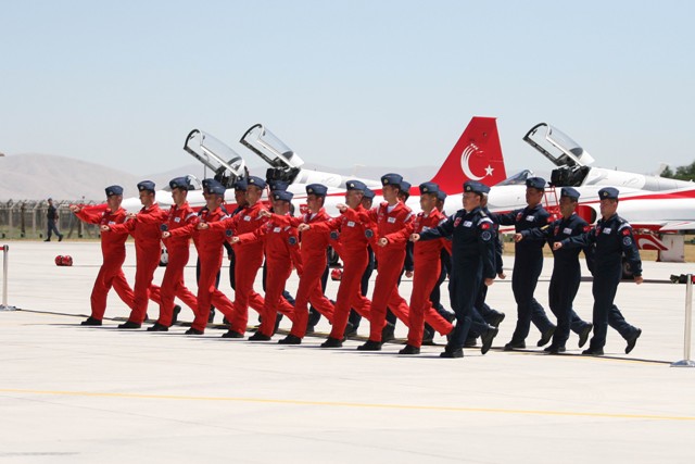 Türk Yıldızları 20 yaşına girdi  19