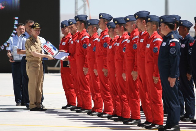 Türk Yıldızları 20 yaşına girdi  20