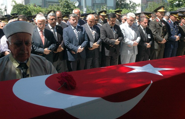 Ne mutlu şehit annesiyim 4