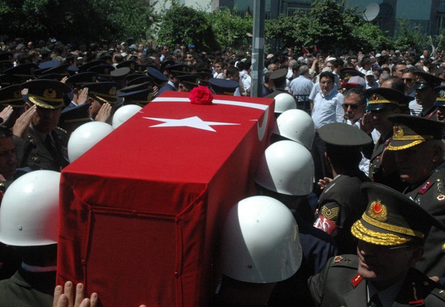 Ne mutlu şehit annesiyim 6