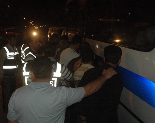 Komşu kavgasına 150 polis müdahale etti