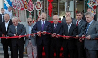 Seydişehir’deki fakülte binasını açtı