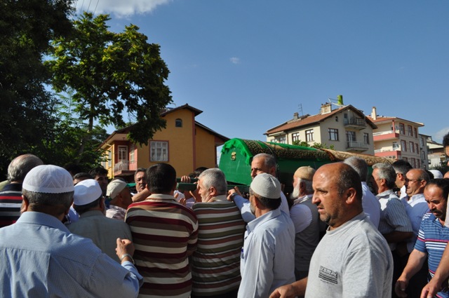 Özdemir’e son veda 15