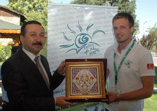 SÜ, 21 ülkeden 25 öğrenci ağırladı