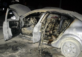 Uçan balon otomobilde yangın çıkardı