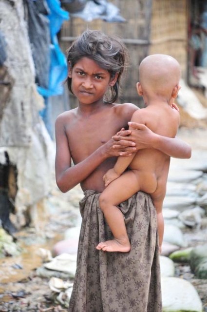 Arakan kan ağlıyor
