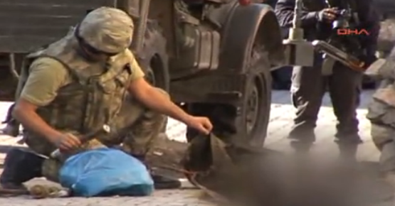 İşte ölen teröristin üzerinden çıkarılanlar! 15