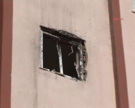 İşte ölen teröristin üzerinden çıkarılanlar! 24