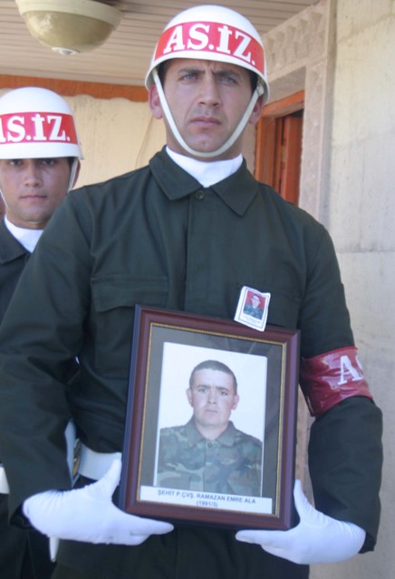 Konya şehidini uğurladı 2