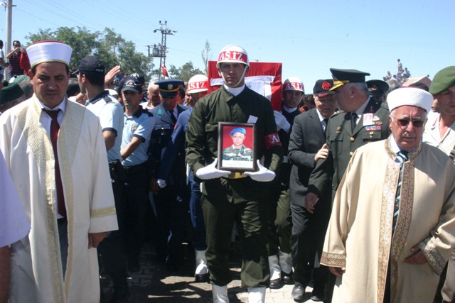 Konya şehidini uğurladı 5