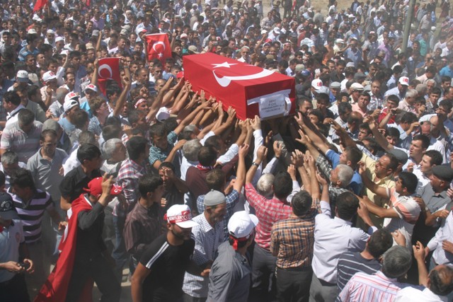 Konya şehidini uğurladı 8